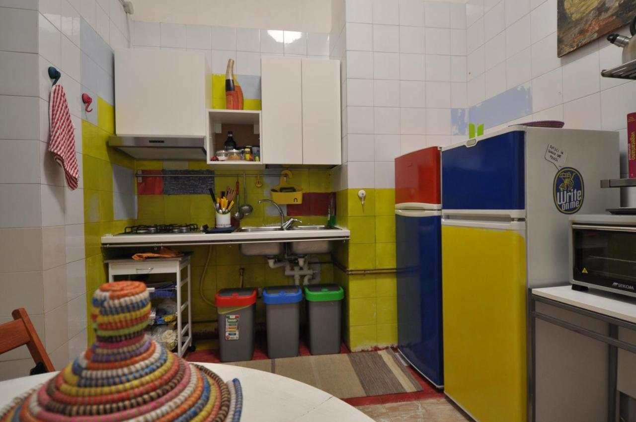 Akasa Di Flock Bed & Breakfast Наполи Екстериор снимка
